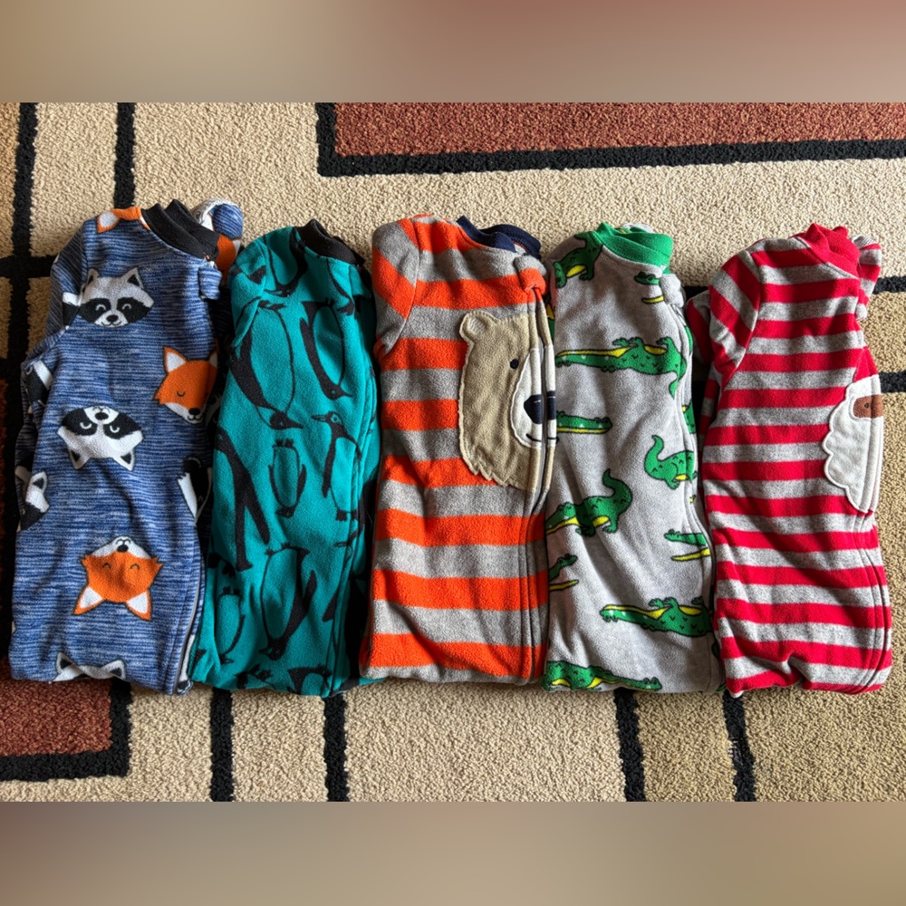 2T fleece footed pajamas